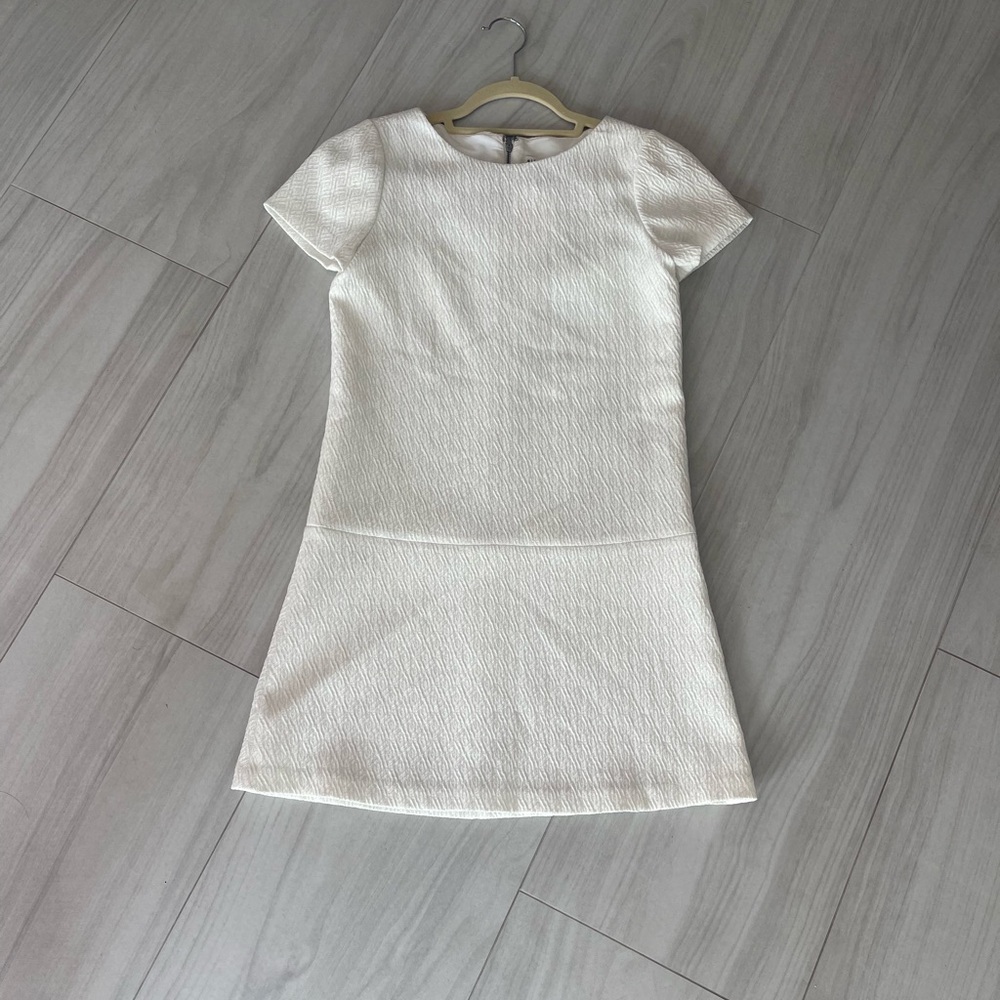 Alice and Olivia Size 2 drop waist short sleeve white dress.
